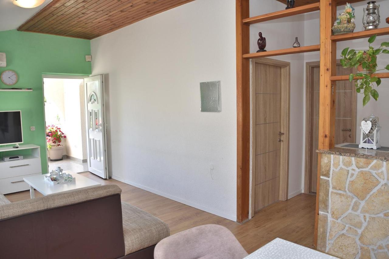 Apartment Leonora Vodice Kültér fotó