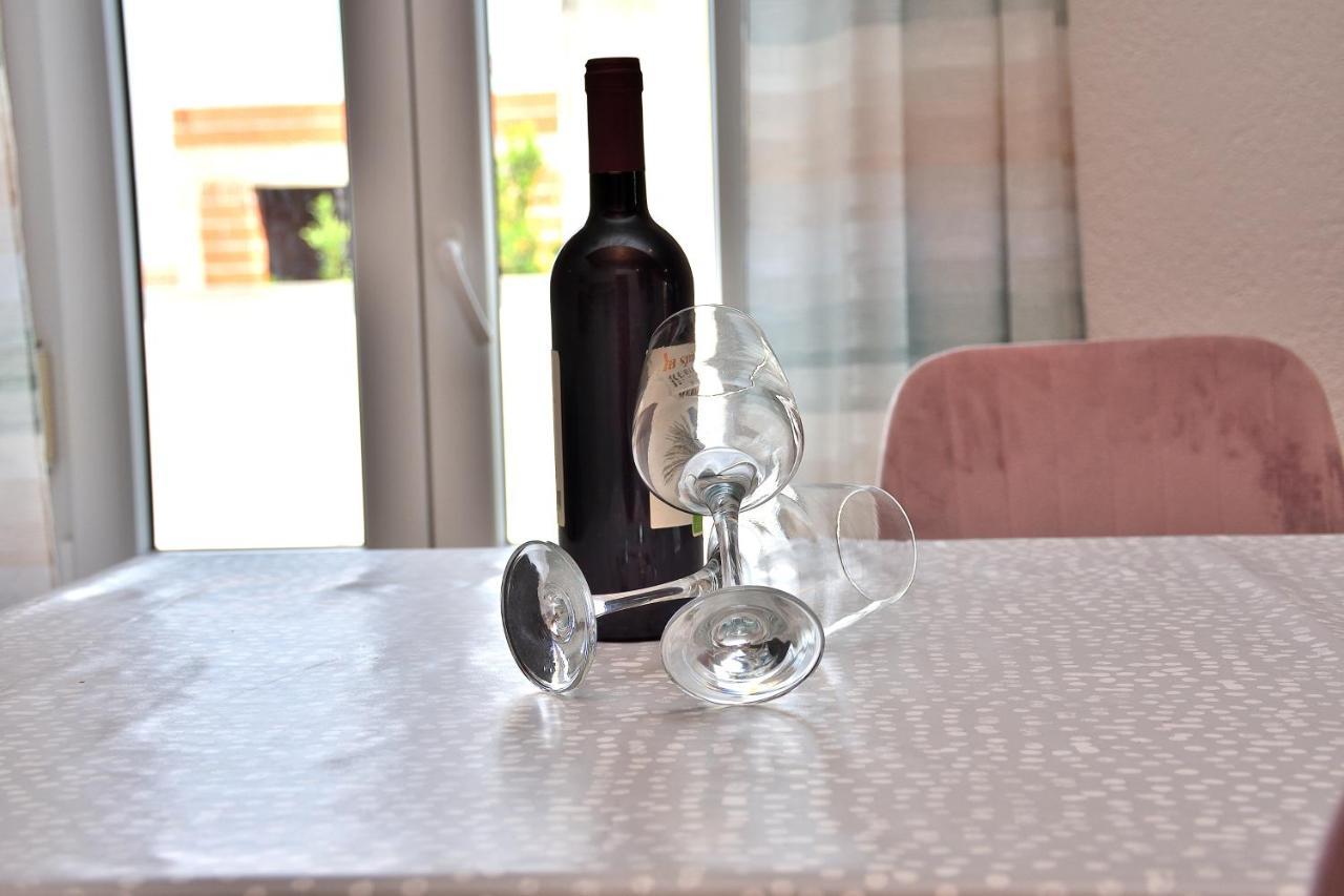 Apartment Leonora Vodice Kültér fotó