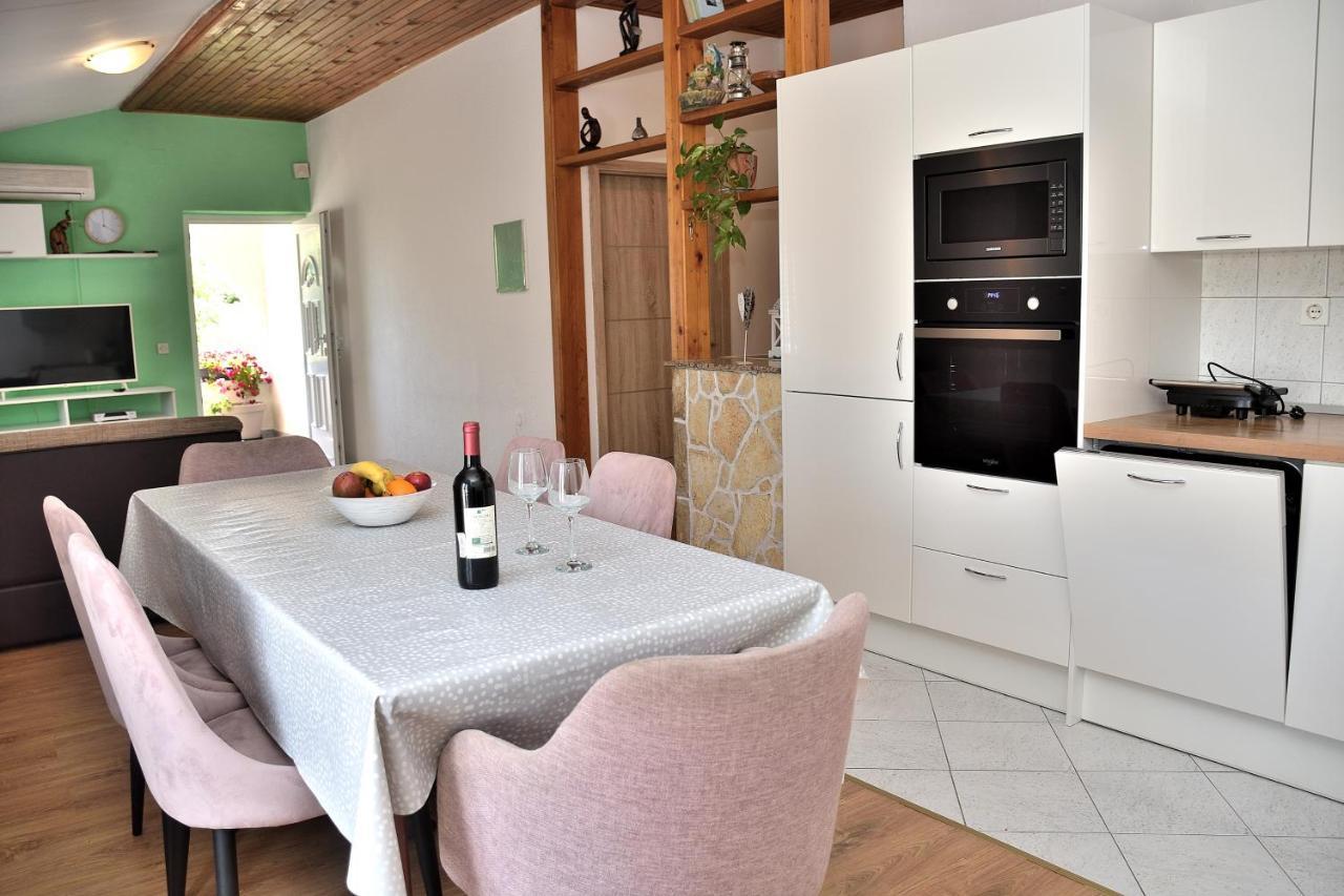 Apartment Leonora Vodice Kültér fotó