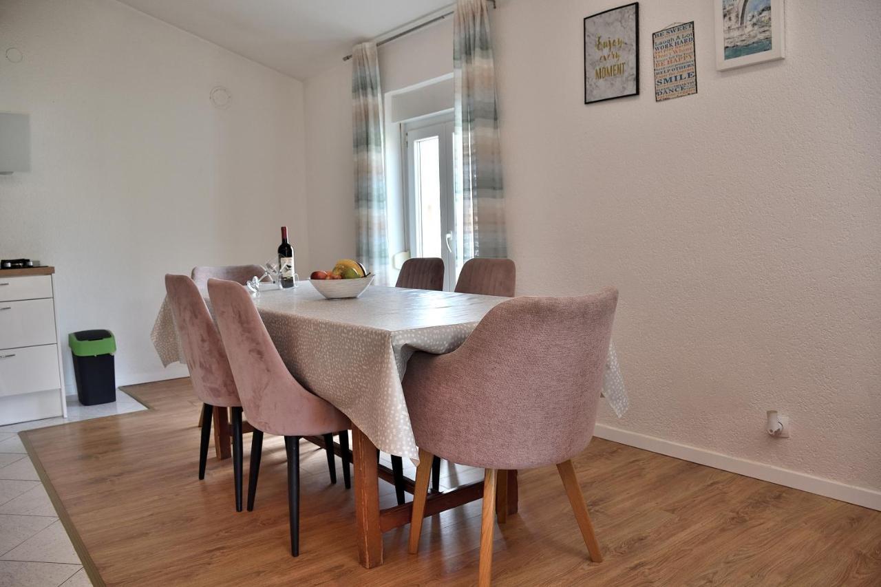 Apartment Leonora Vodice Kültér fotó